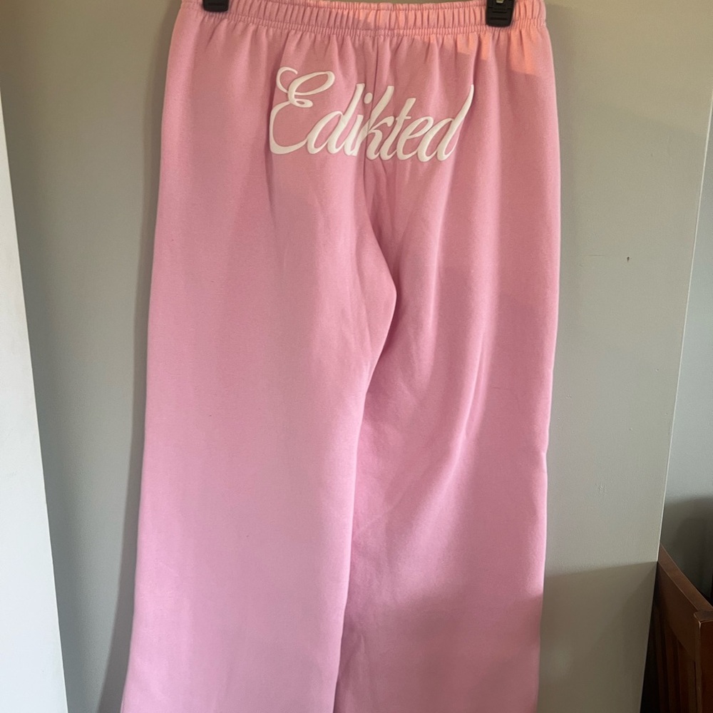 NWOT Edikted Pink wide leg Sweatpants